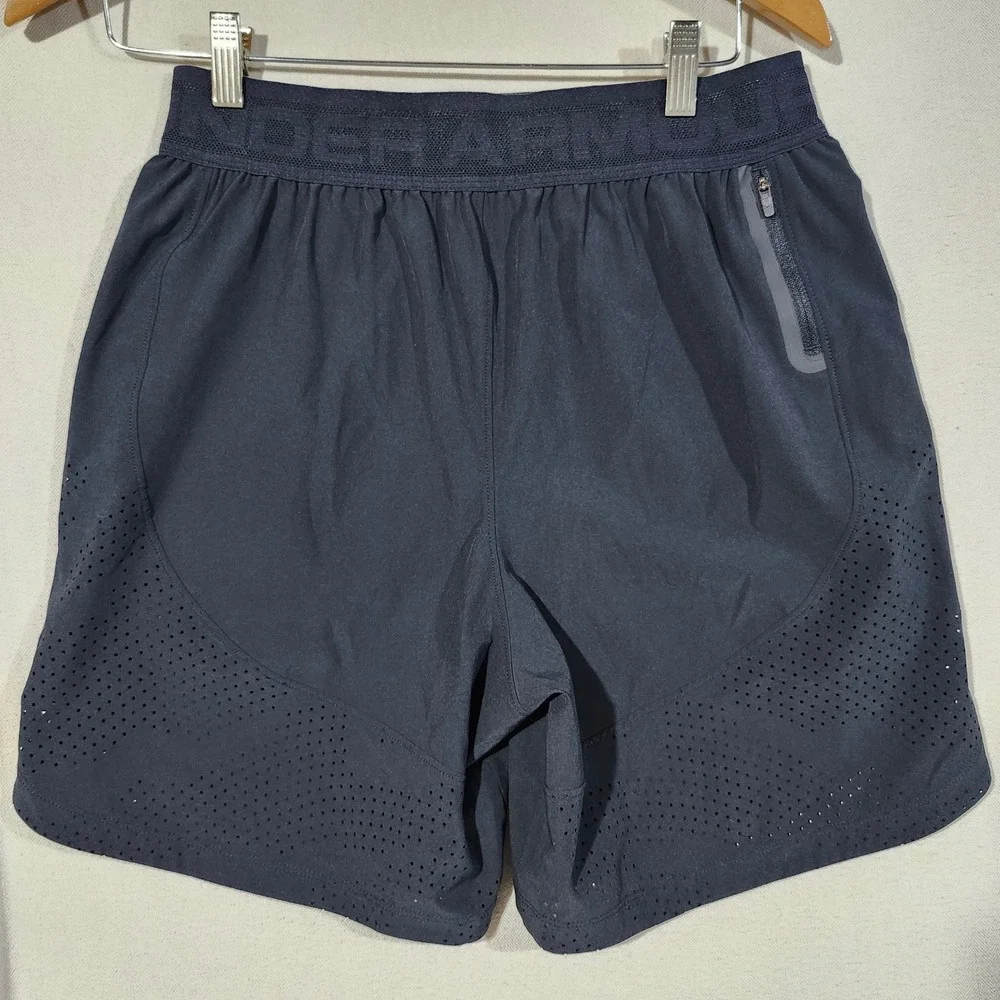 Under Armour Mens Black Fitted Running Shorts Laser Perforated Size Medium 5in